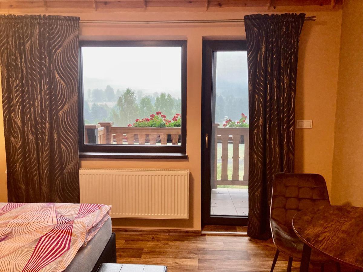 Apartmany Na Vysluni Ceske Svycarsko Йиржетин-под-Едловоу Экстерьер фото